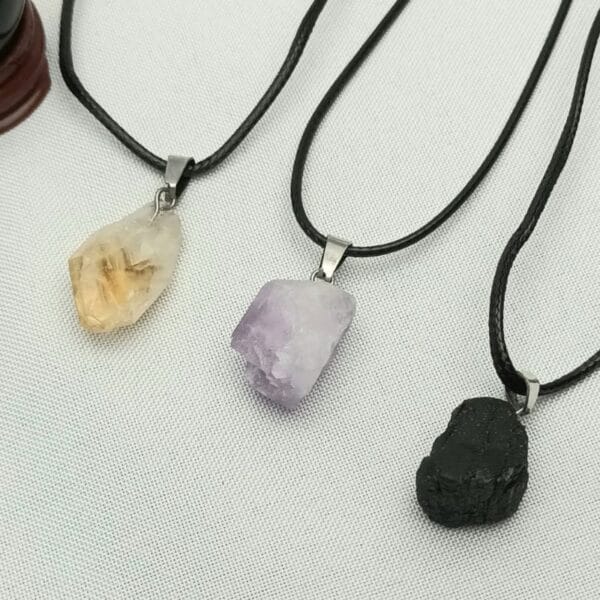 Colgantes de Piedra Natural en Bruto